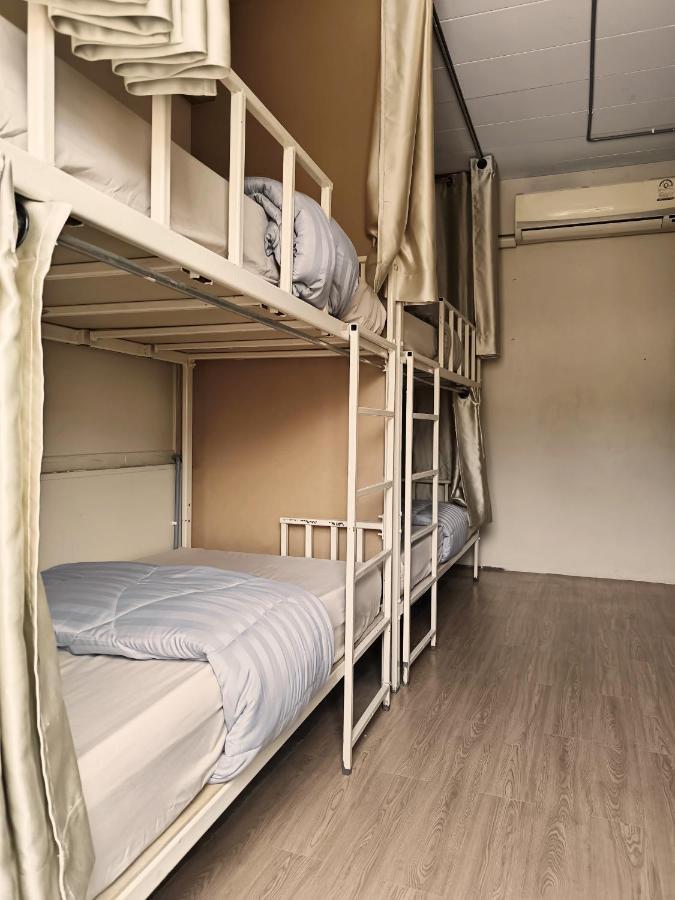 Youyen Hostel バンコク都 エクステリア 写真