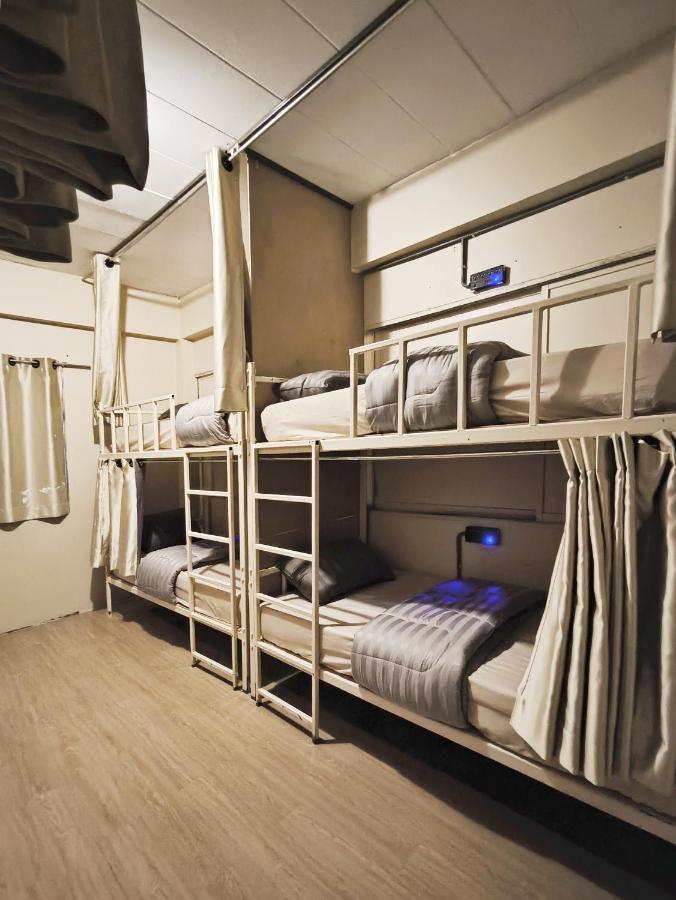 Youyen Hostel バンコク都 エクステリア 写真