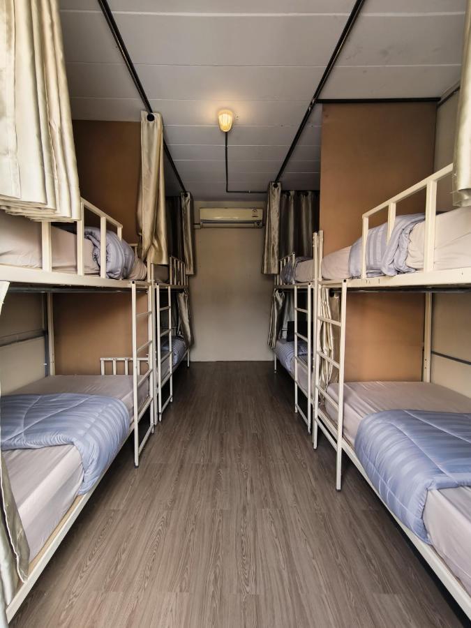 Youyen Hostel バンコク都 エクステリア 写真