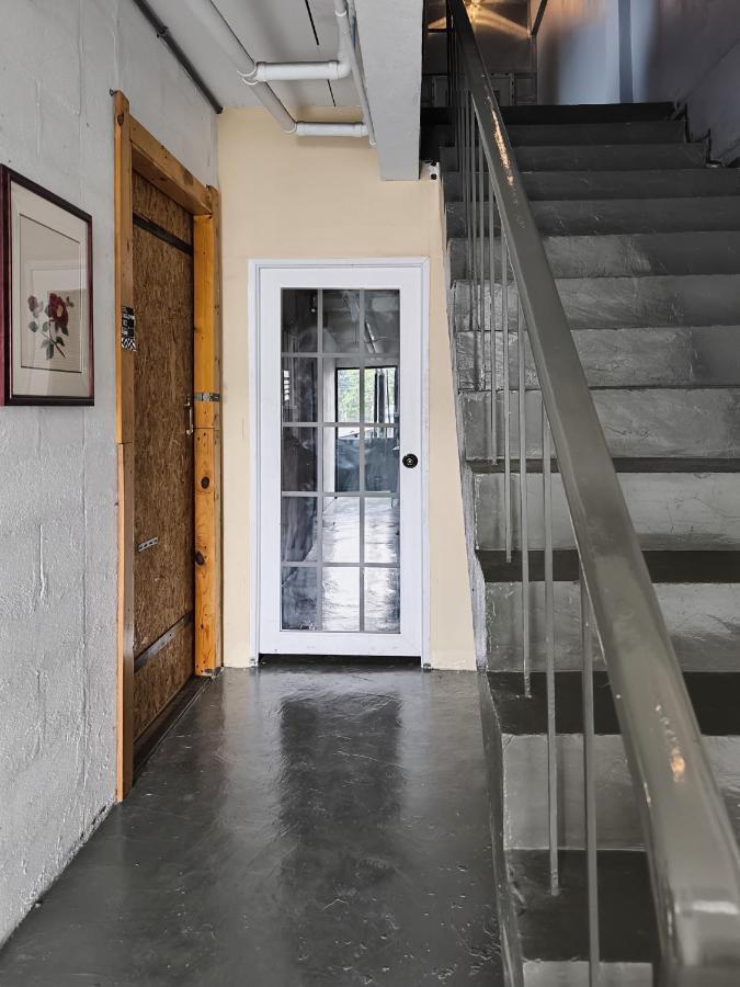 Youyen Hostel バンコク都 エクステリア 写真