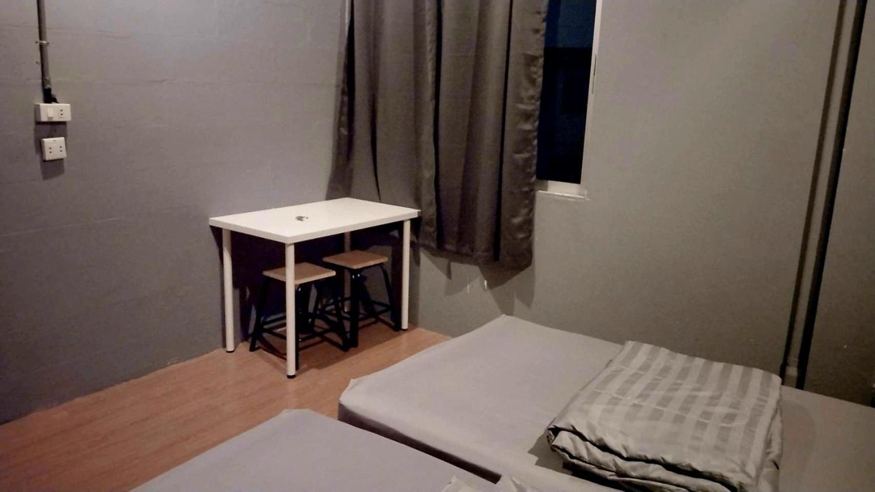Youyen Hostel バンコク都 エクステリア 写真