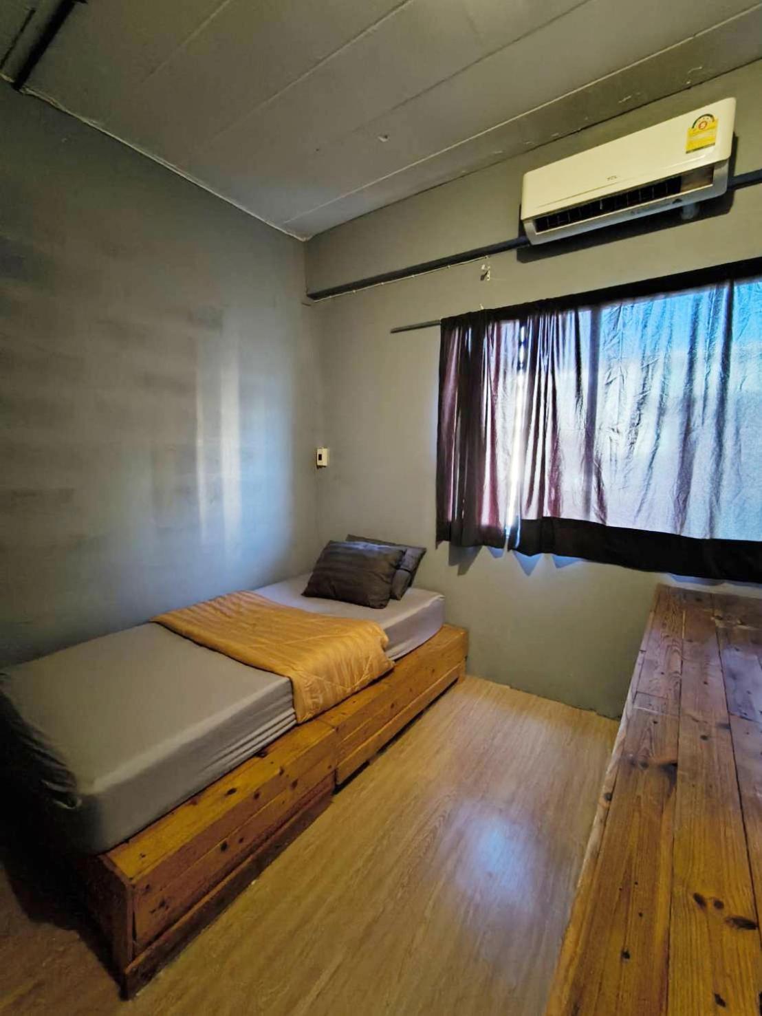 Youyen Hostel バンコク都 エクステリア 写真
