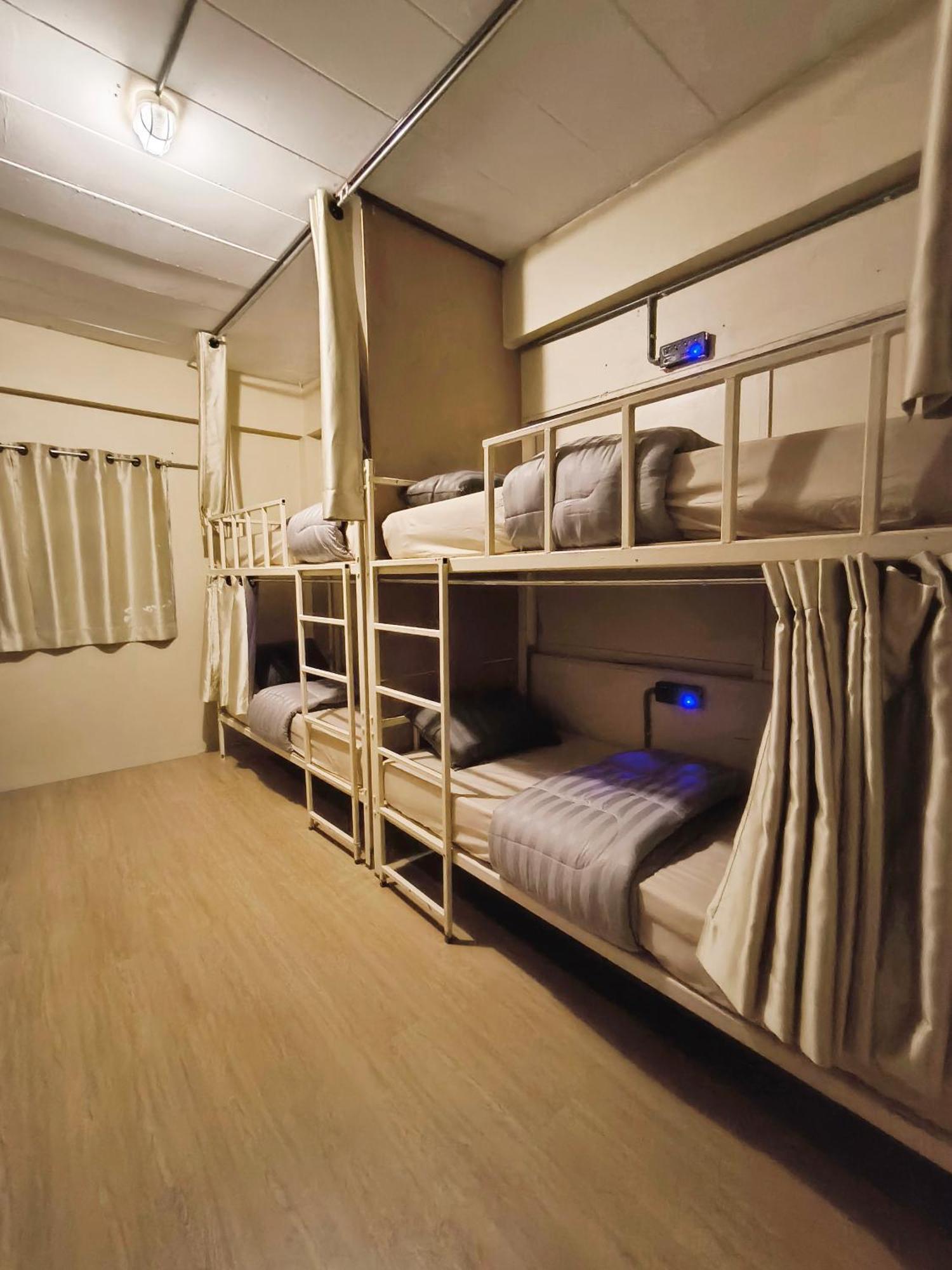 Youyen Hostel バンコク都 エクステリア 写真
